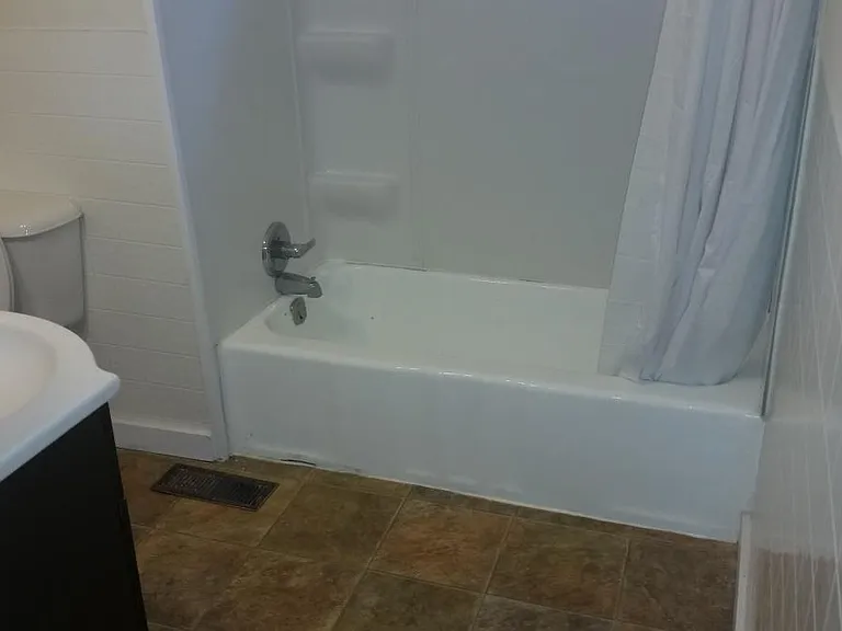 private bathroom for S. bedroom