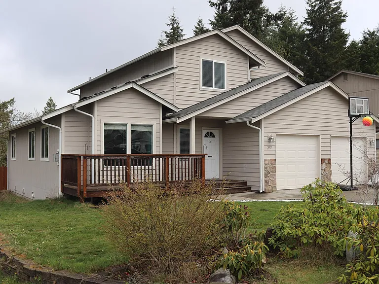 2157 SE Galeel Ct — Photo 1