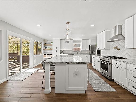 2nd image of 311 Carey Lane