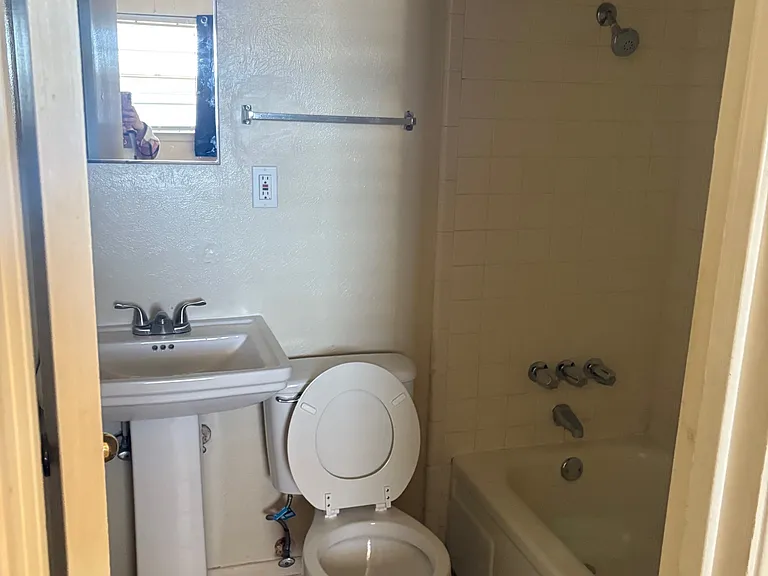 101 N 3rd St #11 — Photo 5
