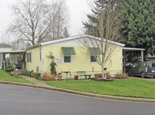 8845 SE Shadow Brook Ct, Clackamas, OR 97015