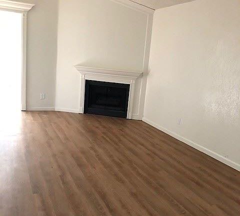 4th image of 4912 Venuto Way