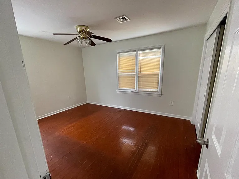 1048 Cornwells Ave — Photo 12