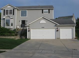 1585 Barrington Ct, Algonquin, IL 60102