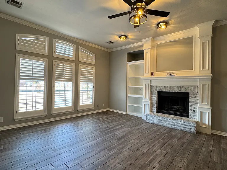 232 S Lexington Way — Photo 4