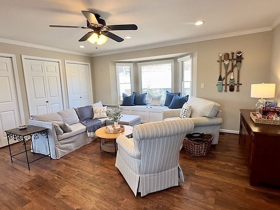 5th image of 392 Winter Park Cir