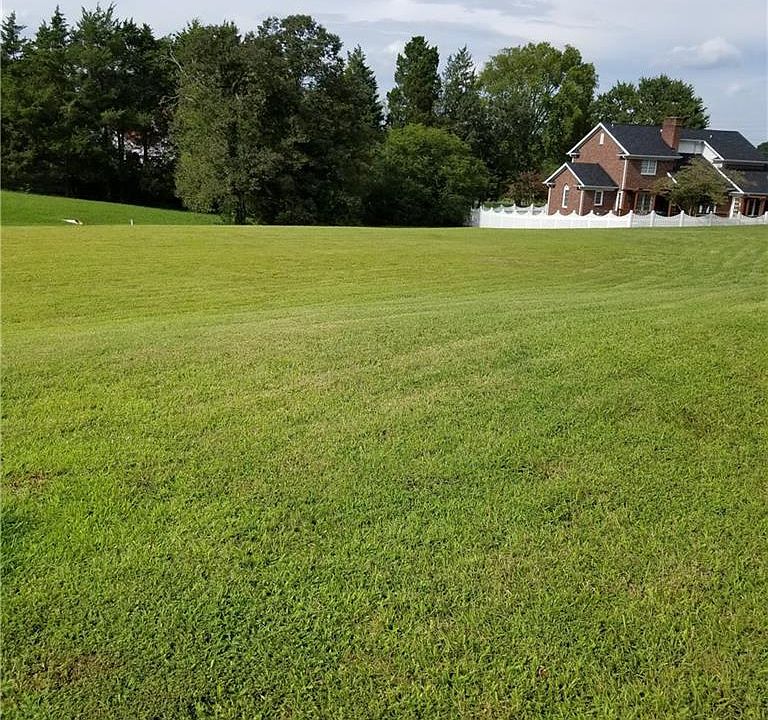 2nd image of 1719 Gentry Ct