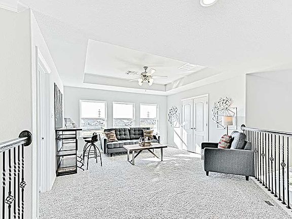 2nd image of 2418 Mount Dana Dr
