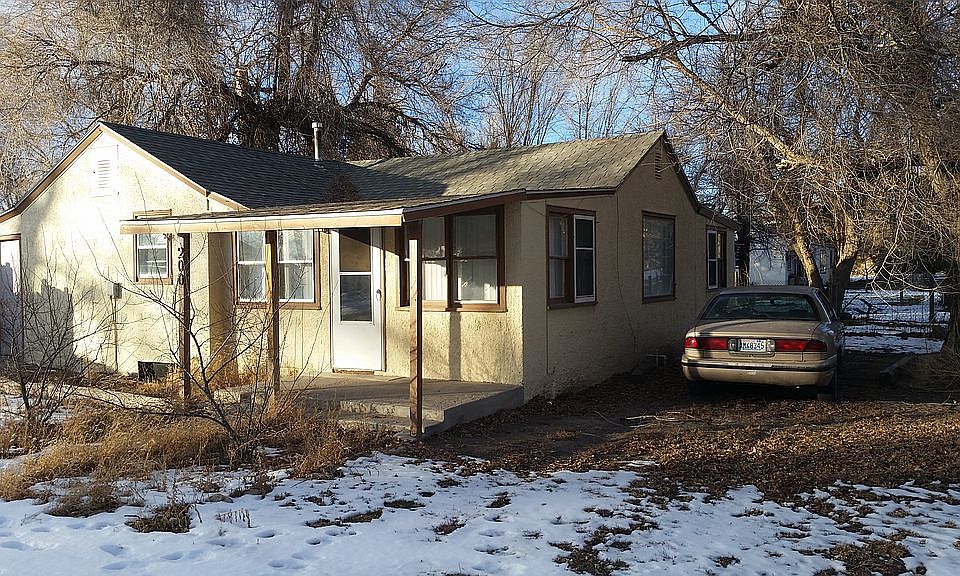 1st image of 200 W Custer St