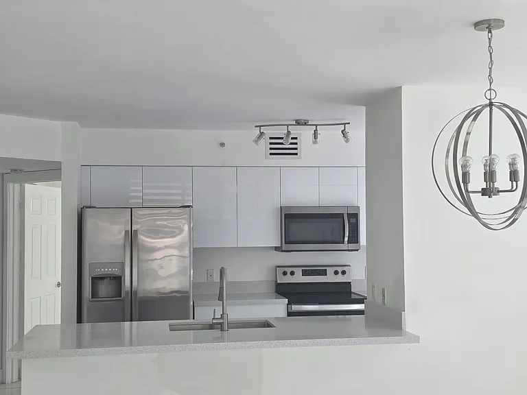 1155 Brickell Bay Dr #701 — Photo 39