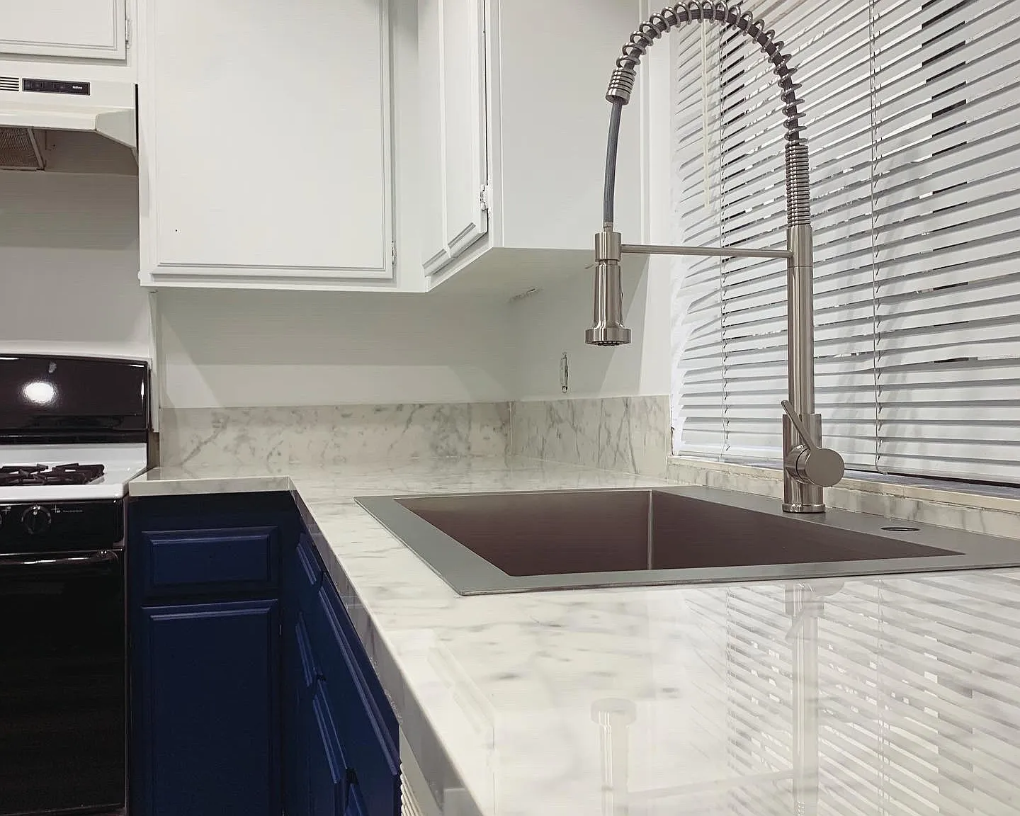 2 bed, 2.5 bath, 1200 sqft, $3,050 — Photo 4