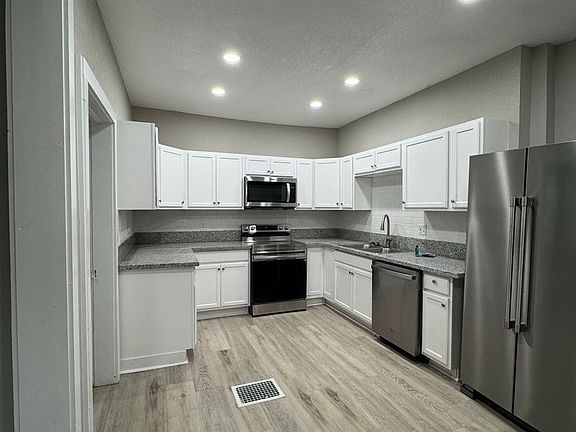 5th image of 3032 E 32nd St