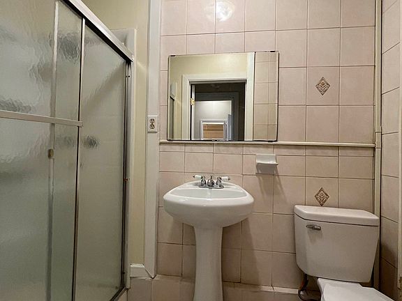 5th image of 14 Suydam St #2