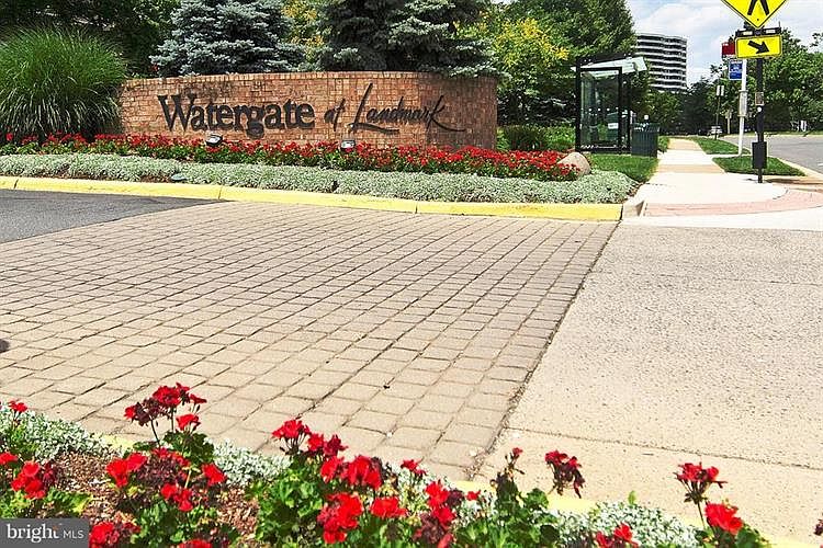 1st image of 309 Yoakum Pkwy APT 1111