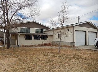 103 S Seaman Ave, Oacoma, SD 57365