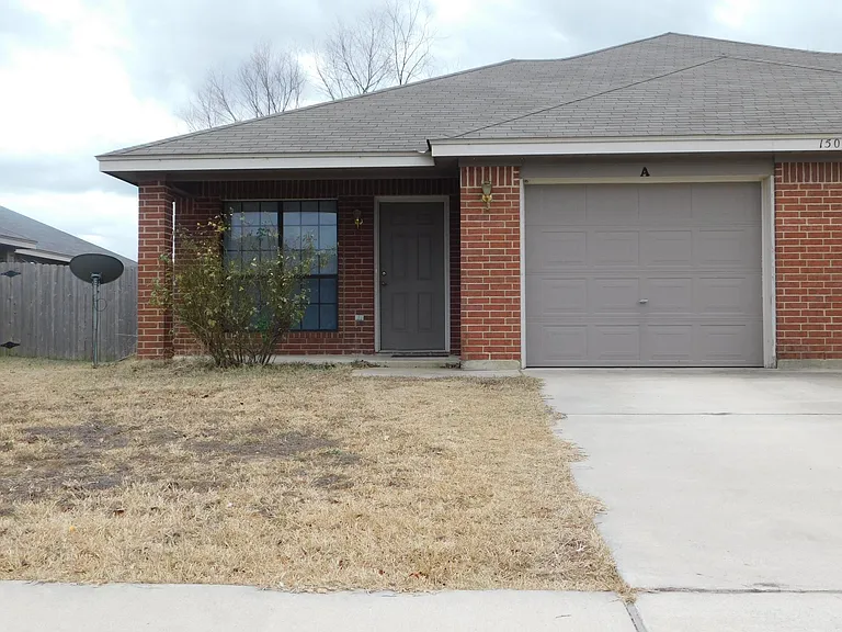 1500 Nicholas Cir #A — Photo 2