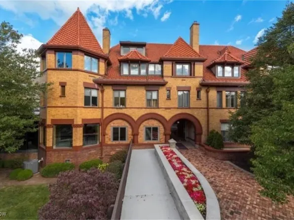 23200 Lake Rd APT 30, Bay Village, OH 44140