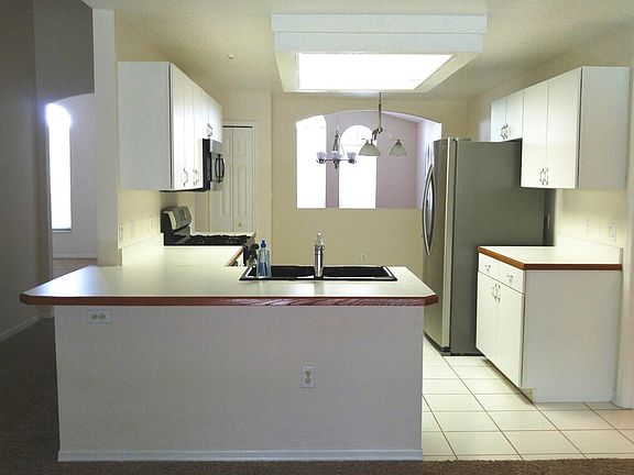 4th image of 2855 Mariah Dr