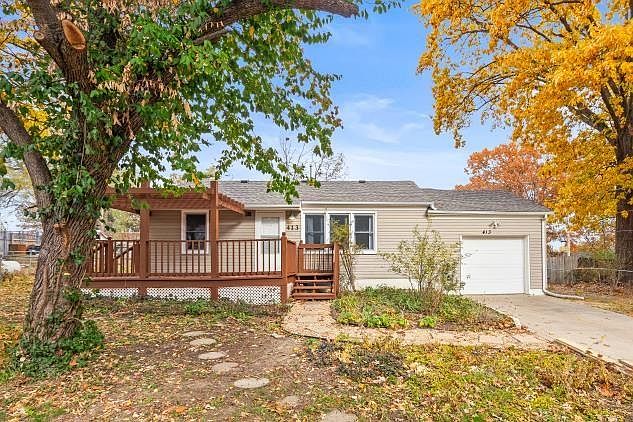 1st image of 413 S Bluegrass Dr