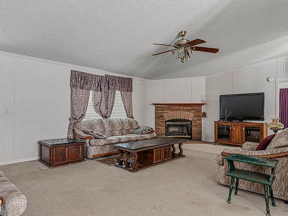 2nd image of 2703 Joan Ln