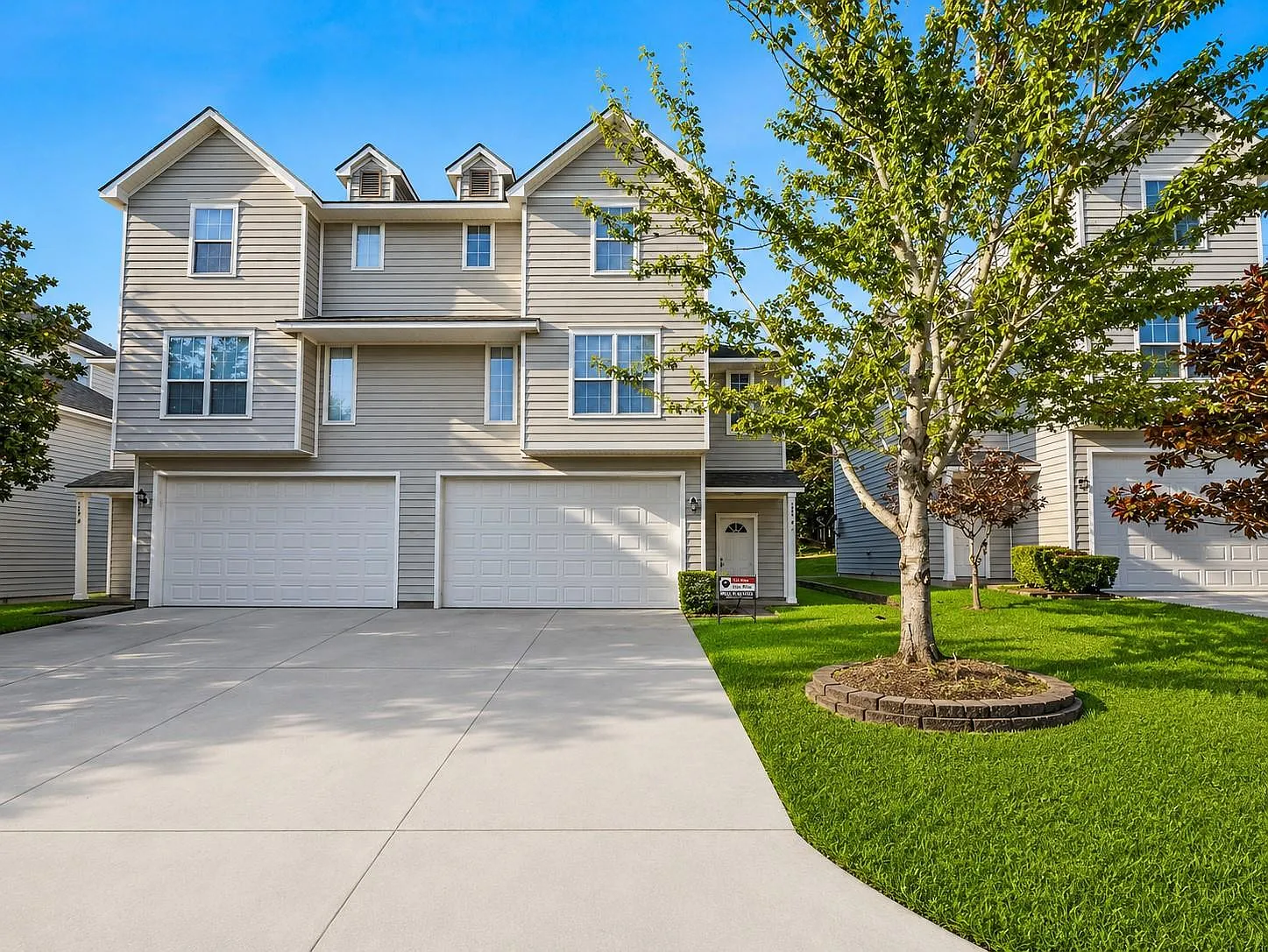 2 bed, 2.5 bath, 1628 sqft, $1,350 — Photo 2