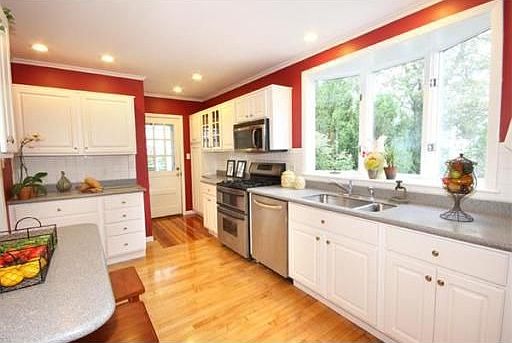 3rd image of 21 Kensington Park