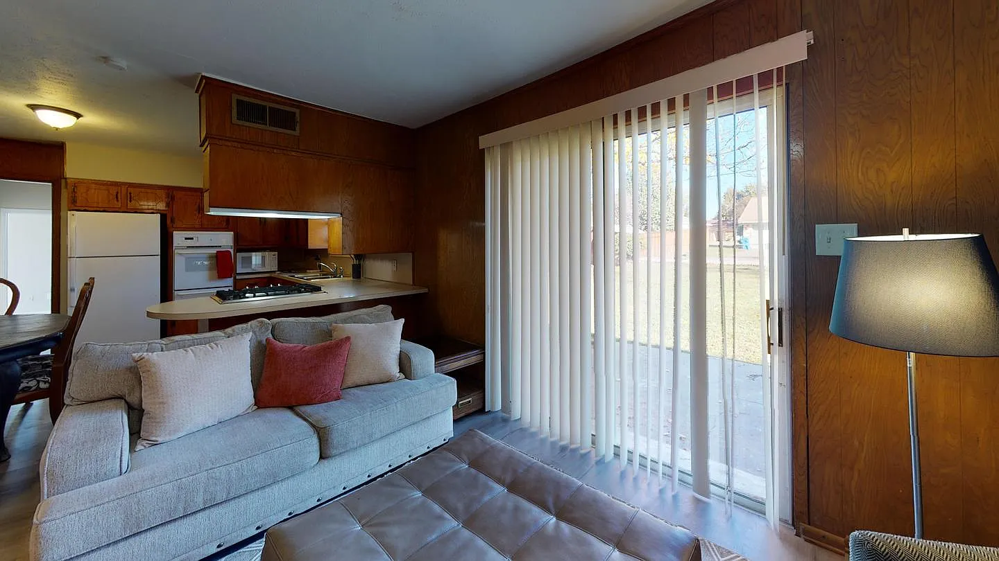 Beautiful Rowlett home with modern comfort and lakeside convenience — Photo 4