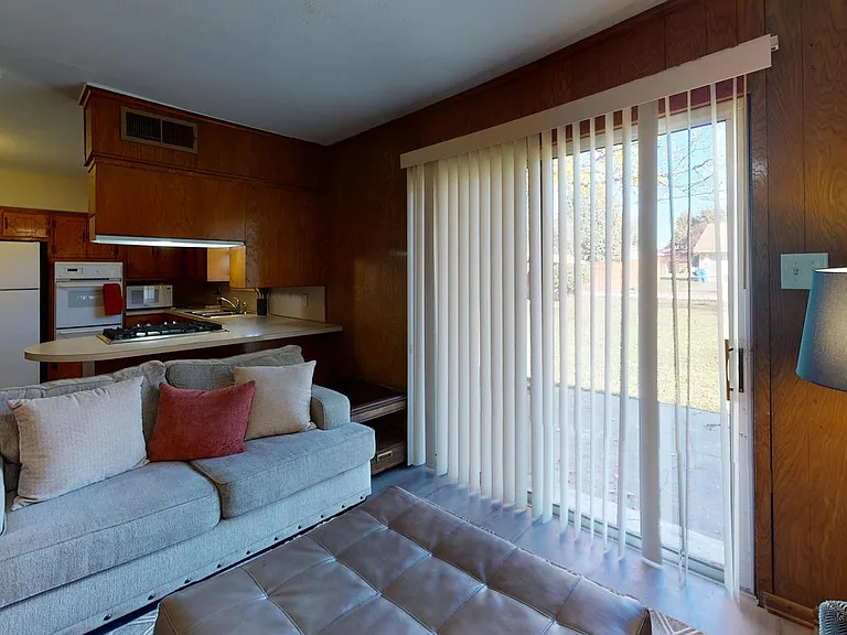4106 Skyline Dr — Photo 4