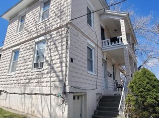 108 E Pleasant St, Lawrence, MA 01841