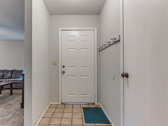 3rd image of 705 NW 140th St