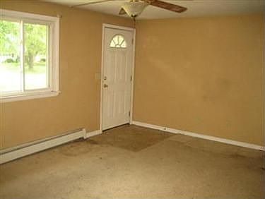3rd image of 743 Case Ave