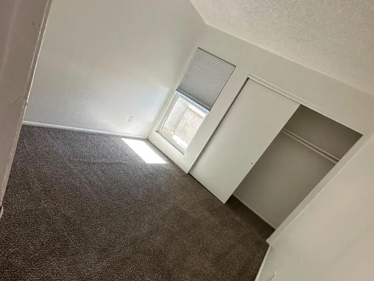 2674 N 43rd Ave #B — Photo 16