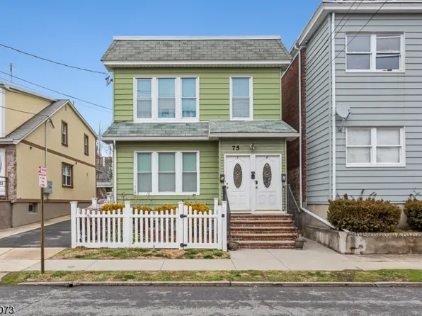 75 Lester St, Wallington Boro, NJ 07057