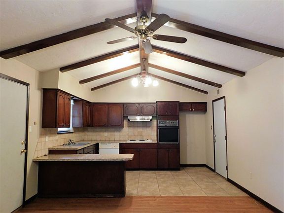 4th image of 6704 NW Compass Dr