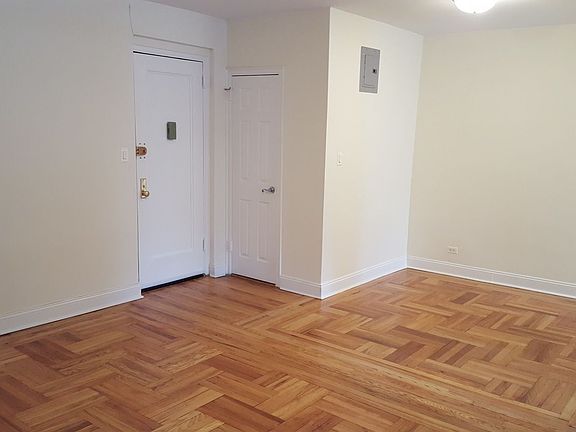 4th image of 4810 43rd St #2E