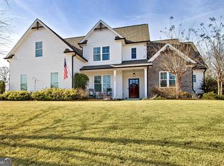 207 Brook Trl, Newnan, GA 30265