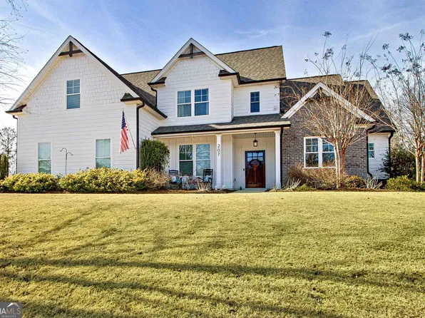 207 Brook Trl, Newnan, GA 30265
