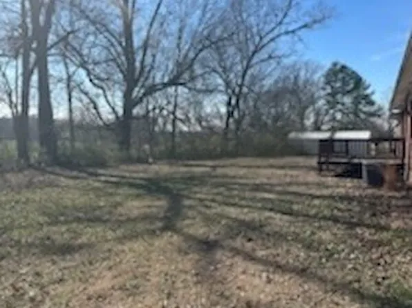 2311 Westwood St, Paris, TN 38242