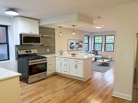 5th image of 7270 Forsyth Blvd #1W