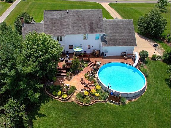 3rd image of 2255 Olde Stone Dr