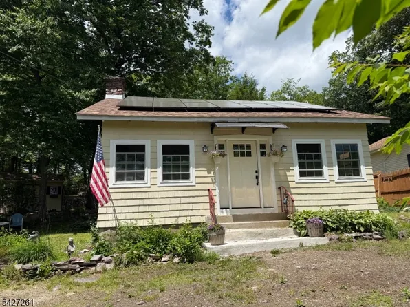 29 Lakeside Rd, West Milford Twp., NJ 07421