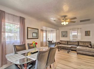 902 Coal Ave SW, Albuquerque, NM 87102