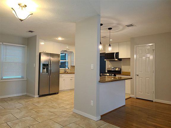 5th image of 3314 Rochdale St