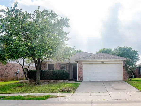 712 Corral St, Aubrey, TX 76227