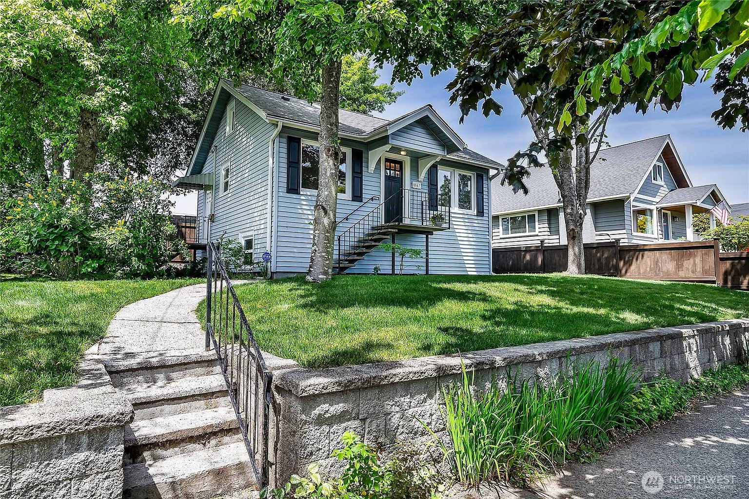 8047 Earl Avenue NW photo 1