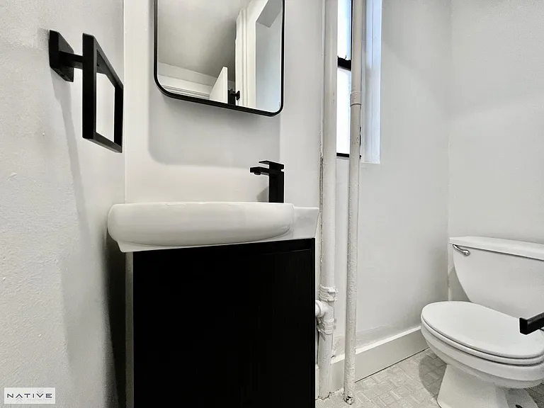 168 India St #6 — Photo 7