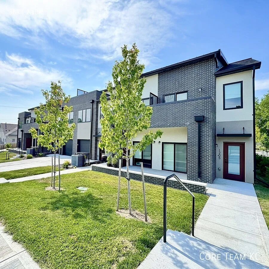 Gorgeous All New 3 Bedroom Townhomes — Photo 1