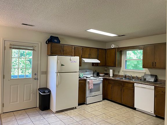 4th image of 10710 Bean Dr #10712