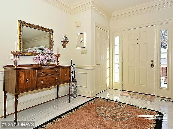 4th image of 9465 Turnberry Dr