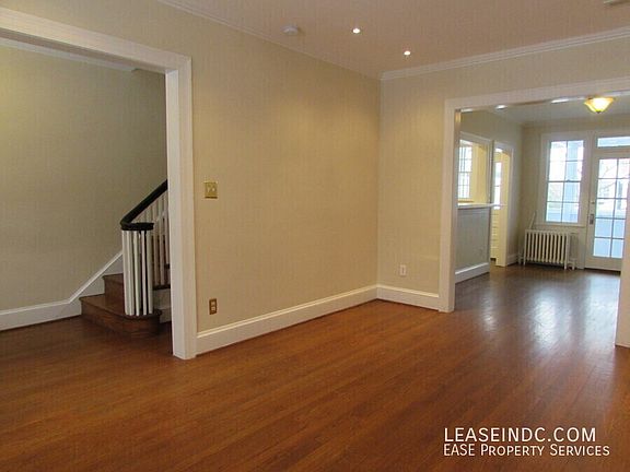 4th image of 2215 39th St NW